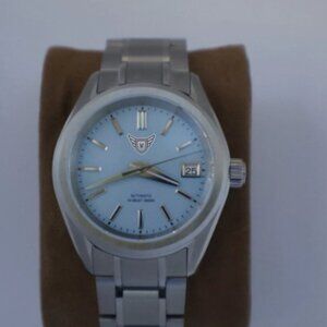 This Automatic Watch, Made in the USA Has a Classic Style